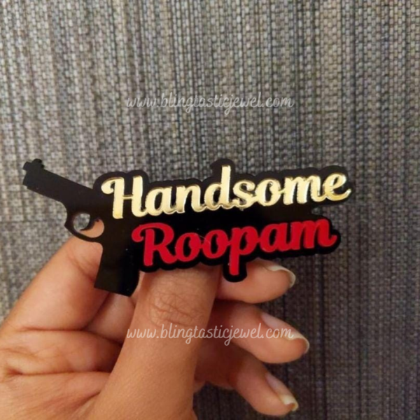 Customized brooches in gun style