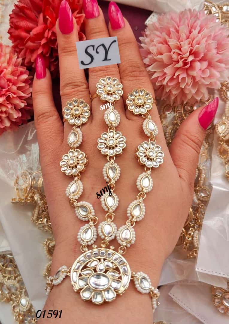 2.6 Size American Diamond Bridal hath Panja design | Hath Phool Indian –  Indian Designs