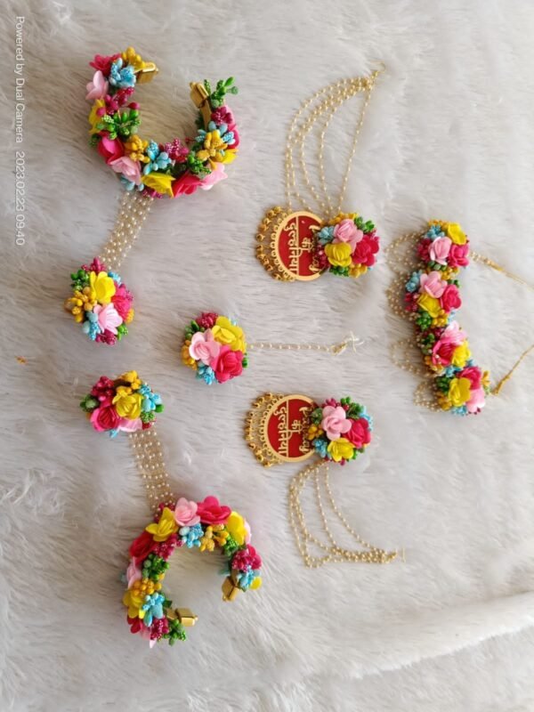 Dulhaniya earrings with flower jewellery combo in customised colors - Image 3