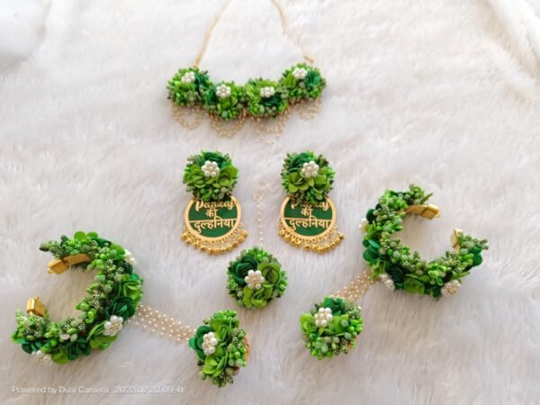 Dulhaniya earrings with flower jewellery combo in customised colors - Image 4